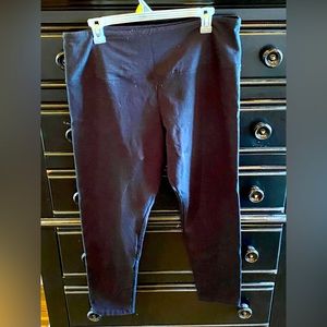 Bass Pro Shop Black Leggings